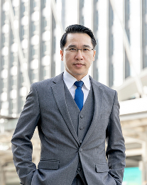 portrait-asian-business-man-business-district-senior-visionary-executives-leader-with-business-vision-lifestyle-business-people-concept 1